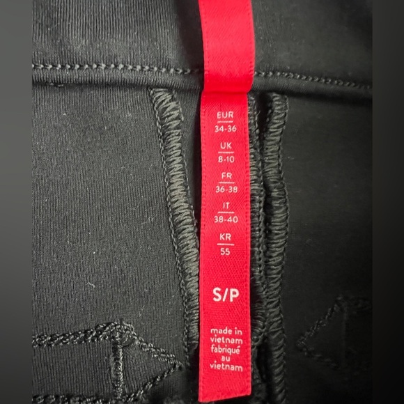 Spanx Women's Black Elastic Stretch Waist Mid-Rise Comfy Casual Cropped Pants - Picture 4 of 8